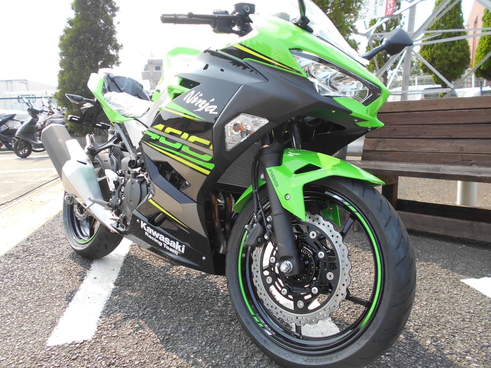 Kawasaki Ninja400 Krt入庫しました 最新情報 U Media ユーメディア 中古バイク 新車バイク 探しの決定版 神奈川 東京でバイク探すならユーメディア