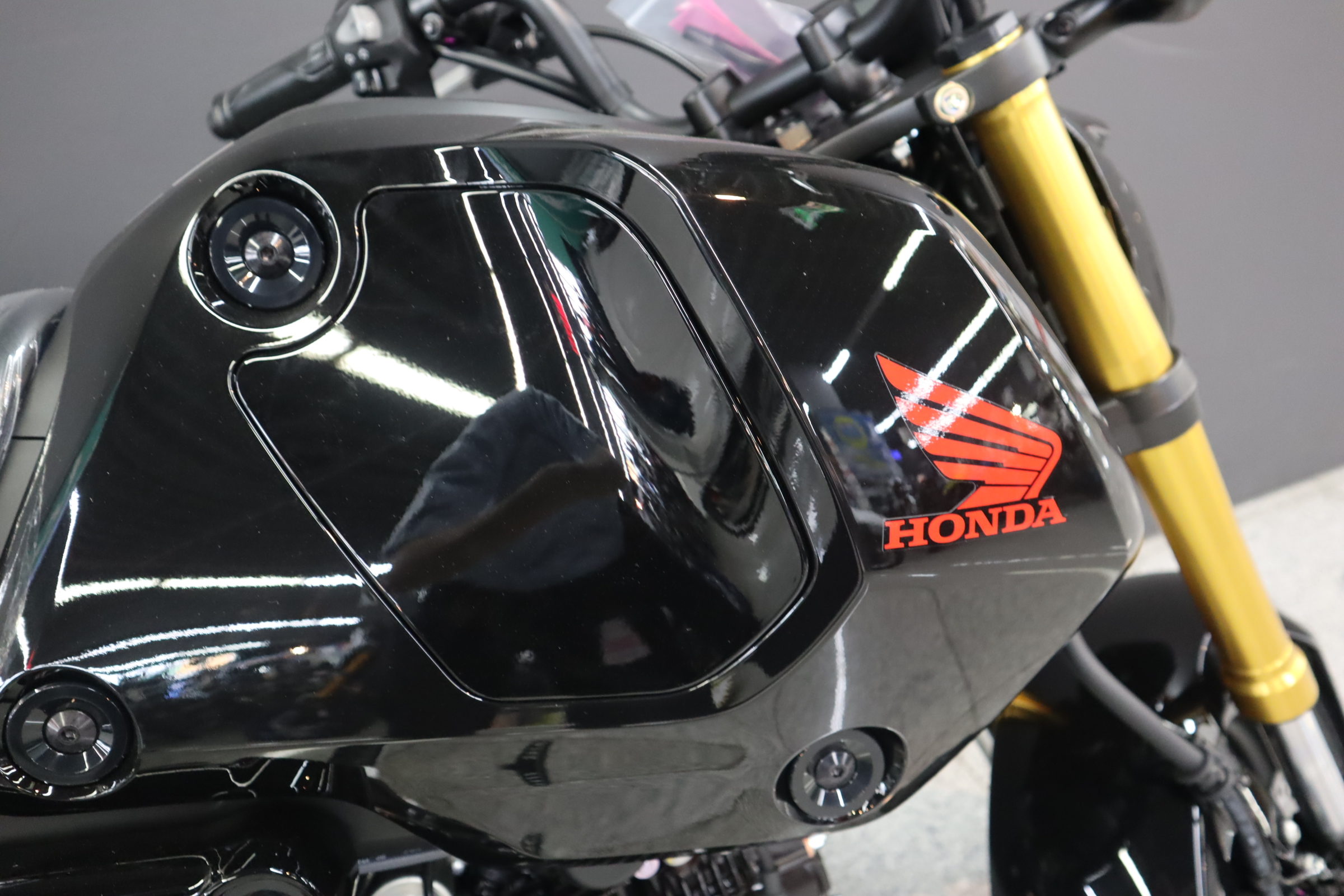 新車入荷情報！HONDA・GROM！アステロイドブラックメタリック！現車