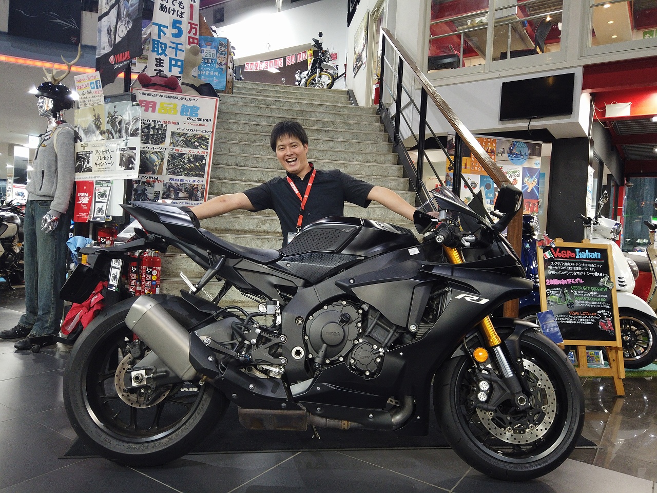 特選中古車 現行モデルyzf R1入荷しました 最新情報 U Media ユーメディア 中古 バイク 新車バイク探しの決定版 神奈川 東京でバイク探すならユーメディア