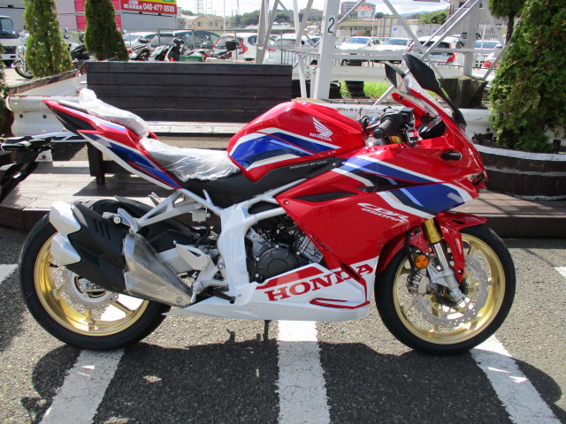 Cbr250rr 年モデル クイックシフタープレゼント中 個数限定 最新情報 U Media ユーメディア 中古バイク 新車バイク探しの決定版 神奈川 東京でバイク探すならユーメディア