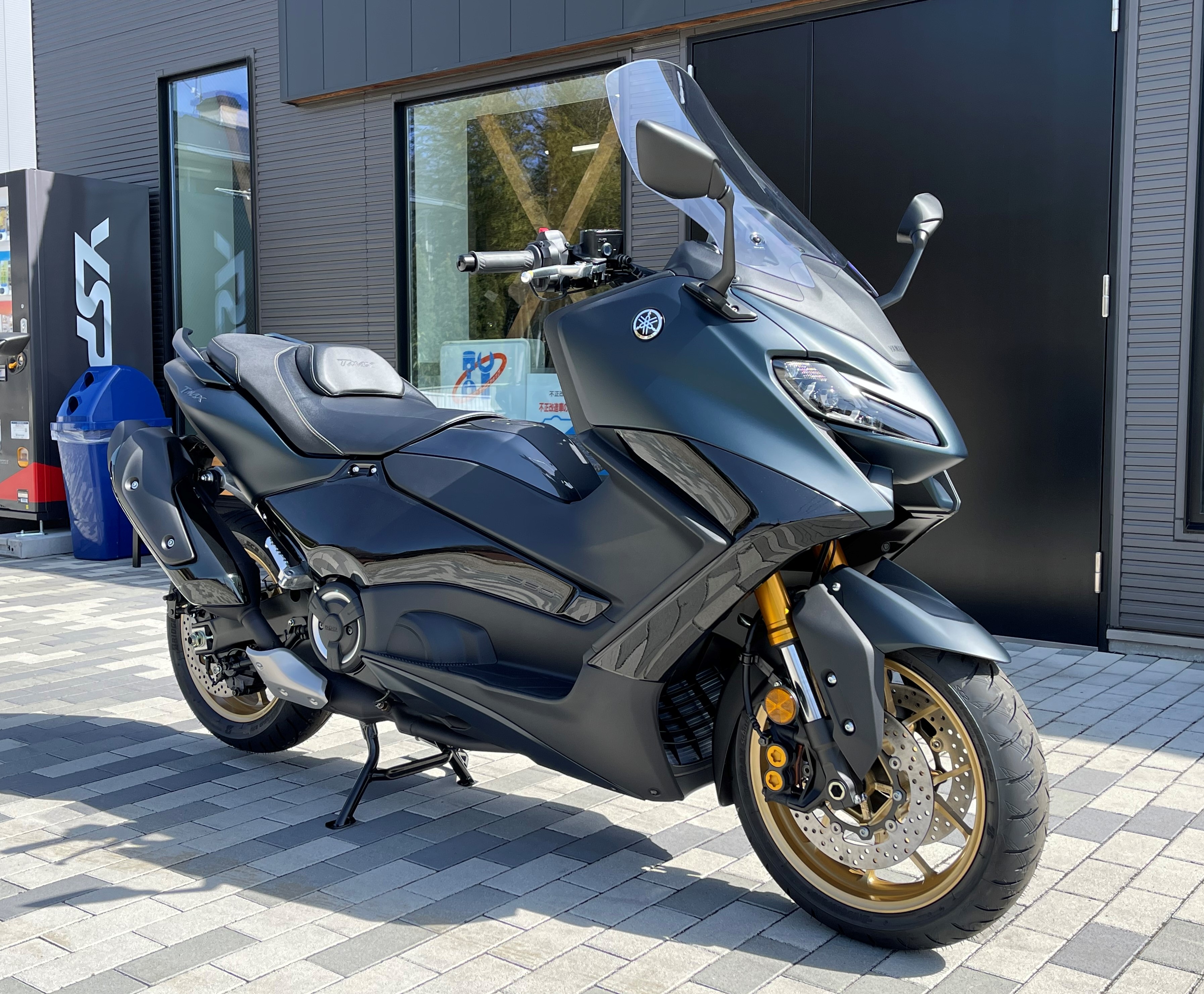 TMAX560 TECH MAXが入荷しました！！ [最新情報] | U-MEDIA (ユーメディア) | - 中古バイク・新車バイク探しの ...