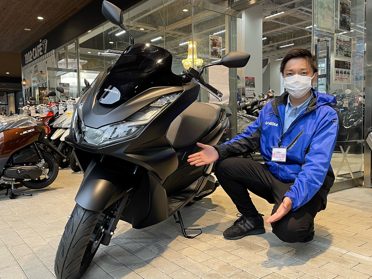 pcx160新色入荷しております！ [最新情報] | U-MEDIA (ユーメディア) | - 中古バイク・新車 バイク探しの決定版！神奈川・東京でバイク探すならユーメディア！