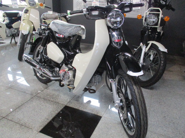 7 31 金 発売 スーパーカブc125展示中です 最新情報 U Media ユーメディア 中古バイク 新車バイク探しの決定版 神奈川 東京でバイク探すならユーメディア
