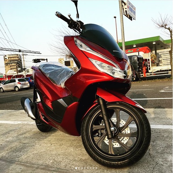新型pcx125展示車入庫しました 最新情報 U Media ユーメディア 中古バイク 新車バイク探しの決定版 神奈川 東京でバイク探すならユーメディア