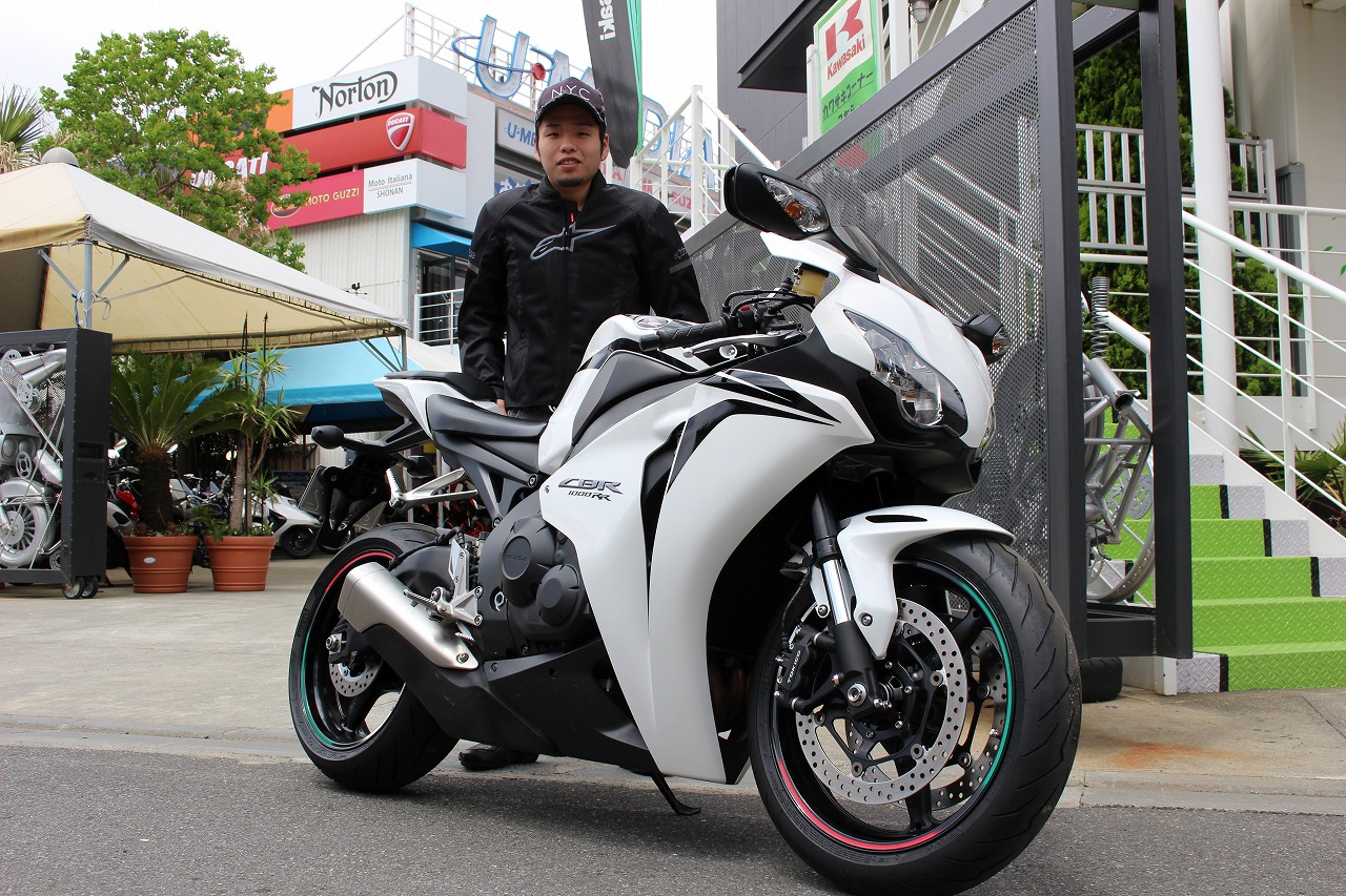 Sc59 Cbr1000rrご納車させて頂きました O 最新情報 U Media ユーメディア 中古バイク 新車バイク探しの決定版 神奈川 東京でバイク探すならユーメディア