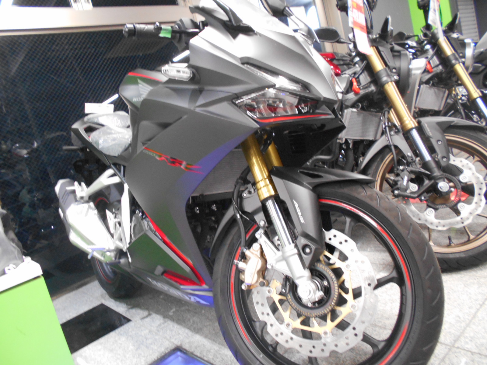 Cbr 250rr 入荷しました 最新情報 U Media ユーメディア 中古バイク 新車バイク探しの決定版 神奈川 東京でバイク 探すならユーメディア